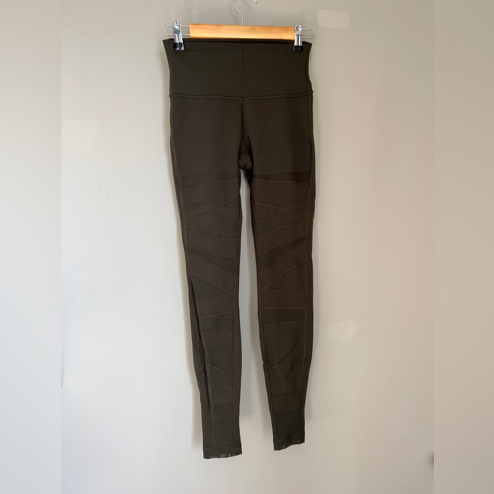 Lululemon Tech Mesh High Rise Pant 💚 - Picture 2 of 5
